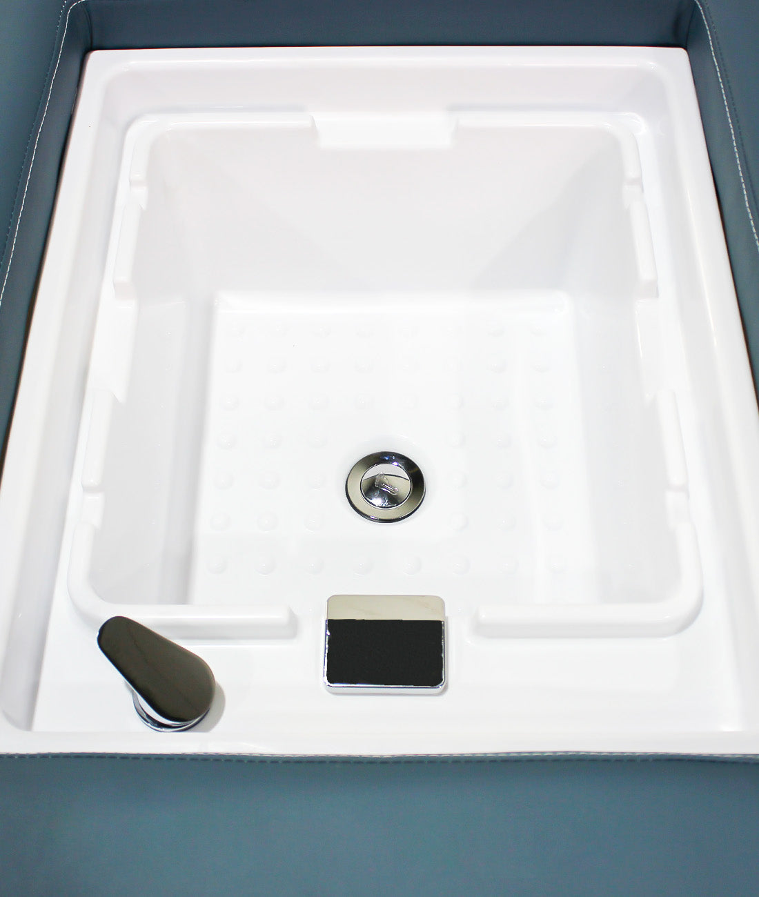 BeautéSync® Water Therapy Hair Washing Station – Head Spa Bed with Ceramic Sink, Foot Basin, Steamer & Technician Stool