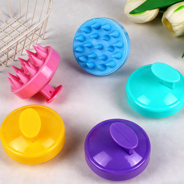 BeautéSync® Scalp Exfoliator & Shampoo Salon Brush front view silicone hair massager with ergonomic handle and soft bristles for deep cleansing and dandruff removal