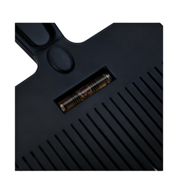 BeautéSync® Flat Top Hair Cut Comb detail close-up of built-in level guide edge for precise clipper alignment