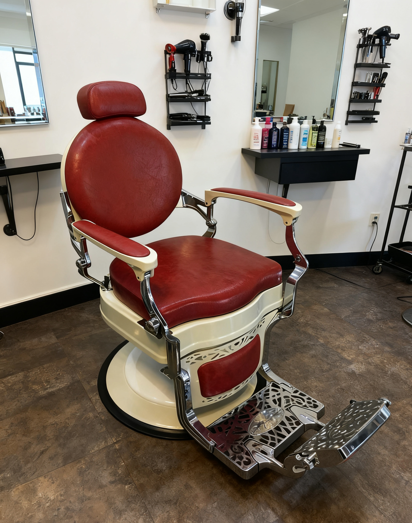 BeautéSync® Deluxe Hydraulic Barber Chair - Red