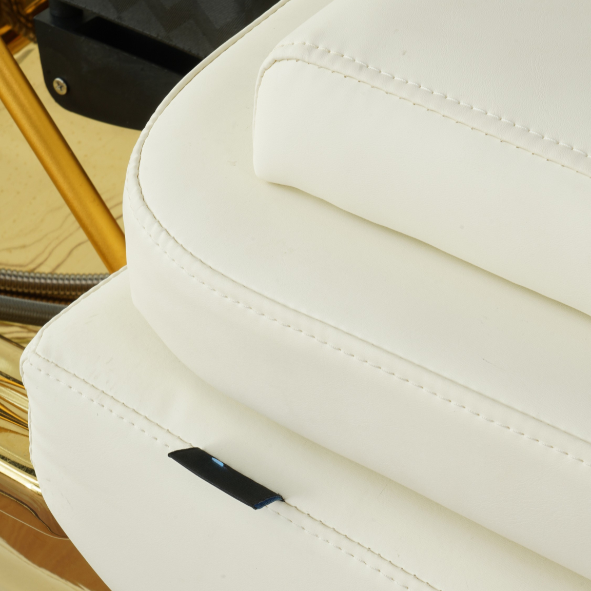 BeautéSync® Head Spa Shampoo Bed headrest detail view – close-up of ergonomic PU leather pillow for client comfort during shampoo and spa treatments